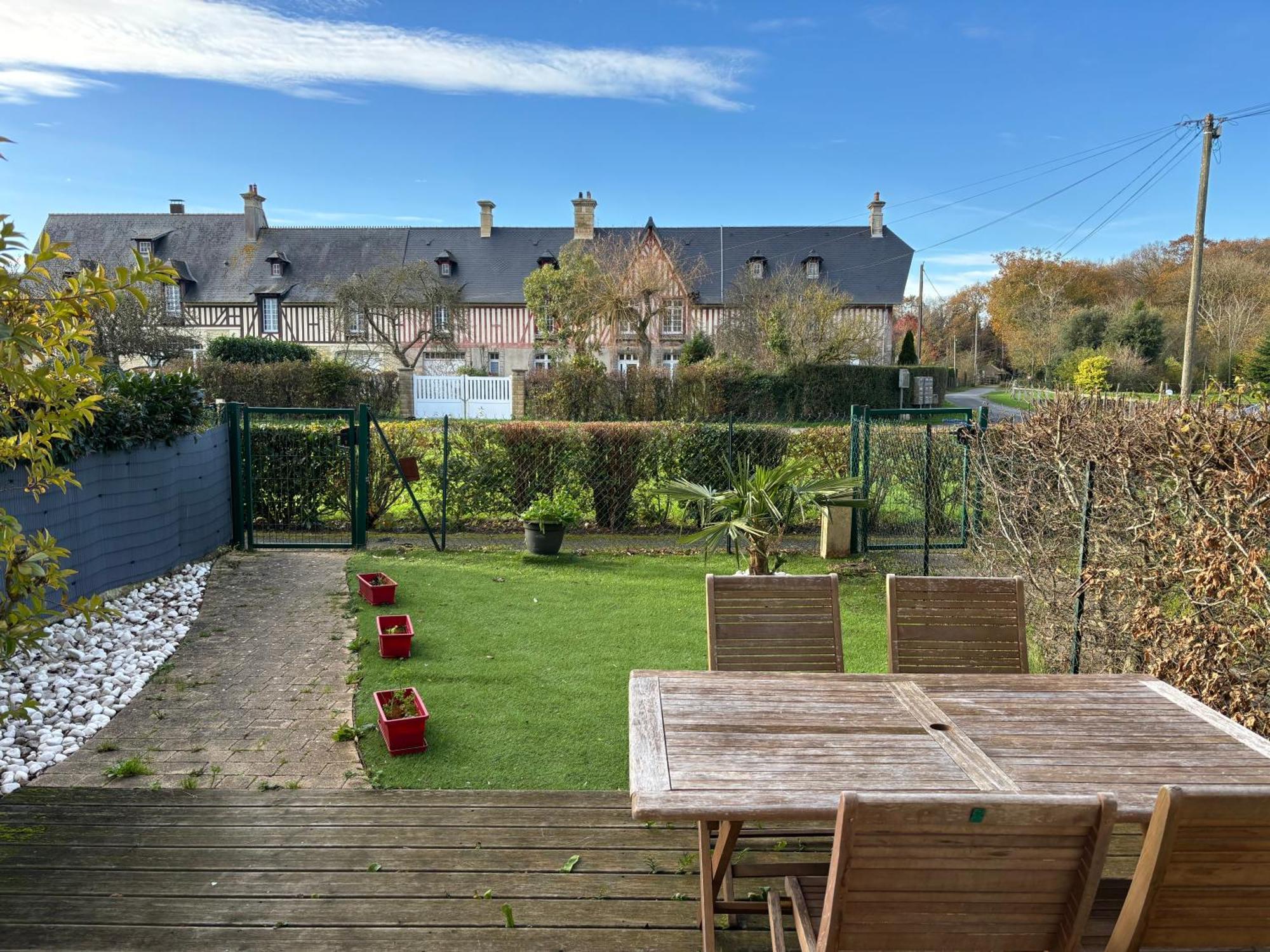 Les Douves Duplex 5 Personnes Lumineux Avec Jardin Et Terrasse Amenagee , Vue Sur Chateau A 5Mn De La Mer, Proche Omaha Beach Et Bayeux Commes Exterior foto